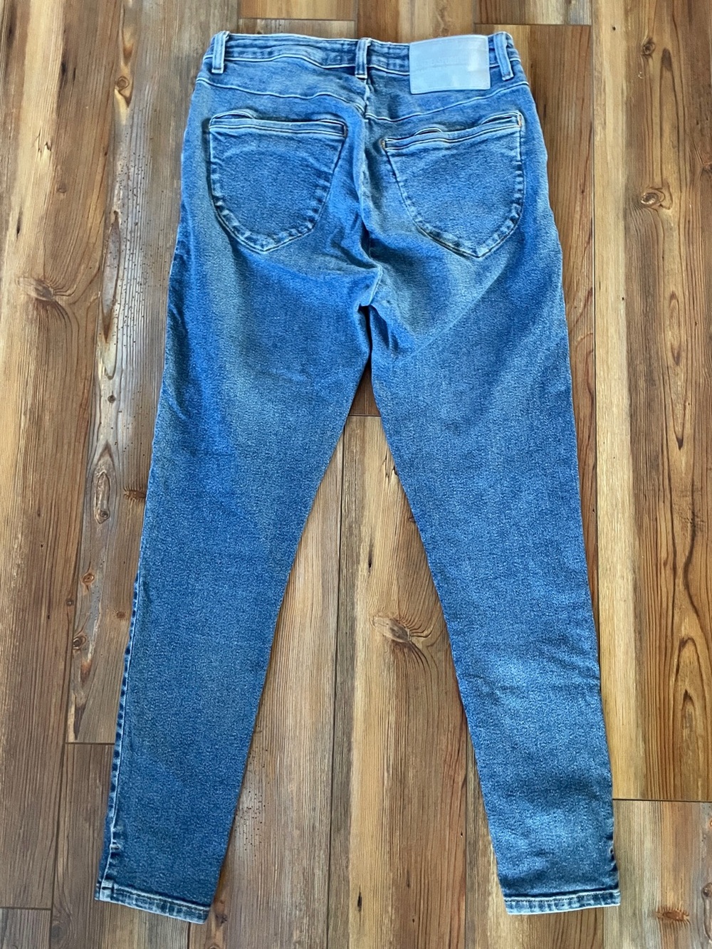 One Teaspoon High-Waist Skinny Jean — "Preachers", Yoke Detail - Picture 10 of 10